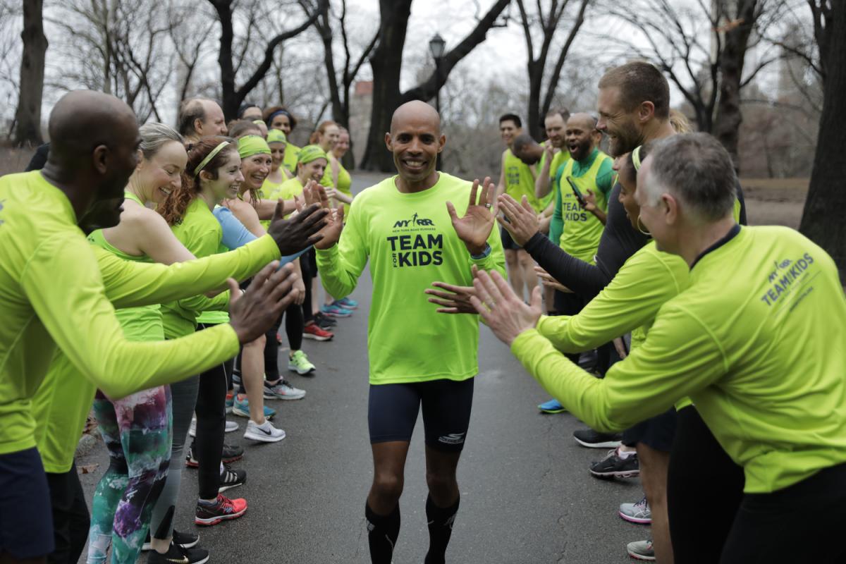 Meb Keflezighi runs the 2018 NYRR Virtual For the Kids 5K Benefiting Rising New York Road Runners (RNYRR).
